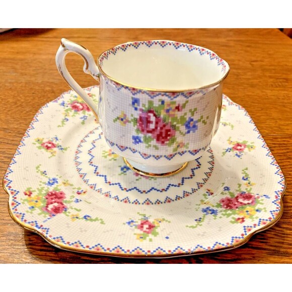Vintage Royal Albert Needlepoint Bone China Tea Cup & Dessert Plate Petit Point - Picture 2 of 7
